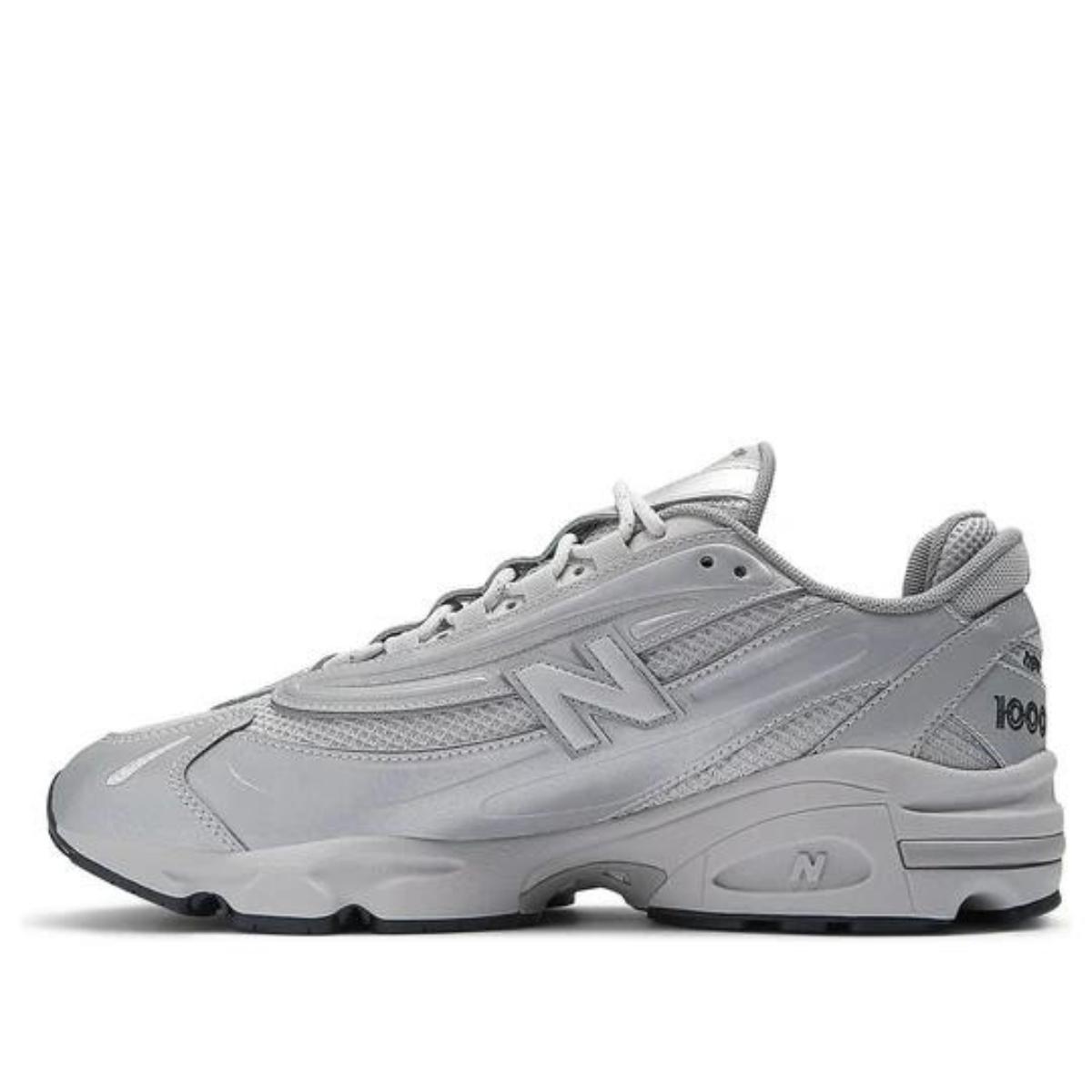 Giày New Balance 1000 Reflective Pack Grey M1000TE nhìn từ góc nghiêng