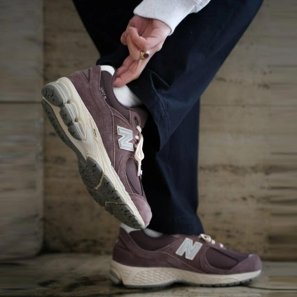 giay-new-balance-2002r-suede-pack-dusty-fig-m2002rhd-3