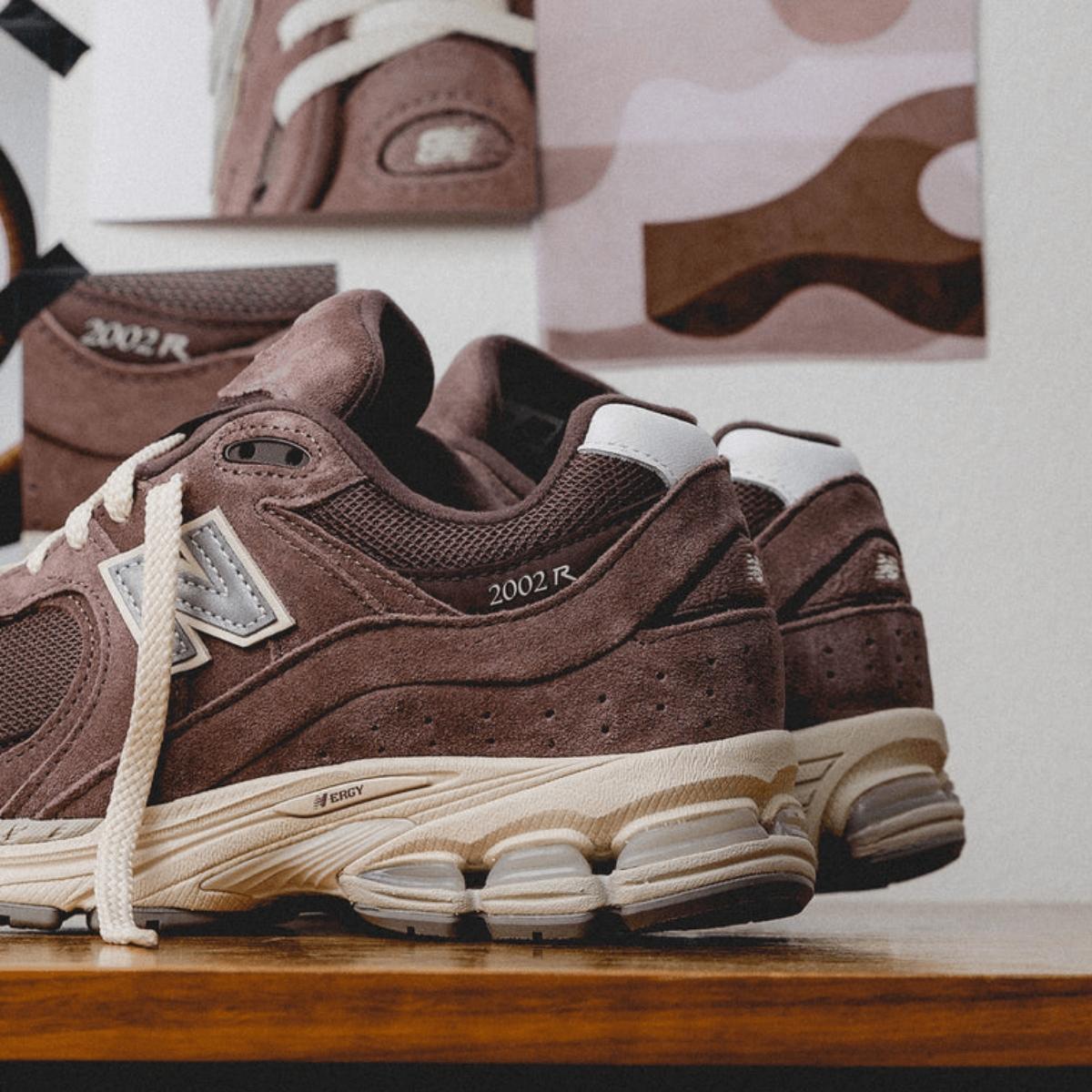 giay-new-balance-2002r-suede-pack-dusty-fig-m2002rhd-9