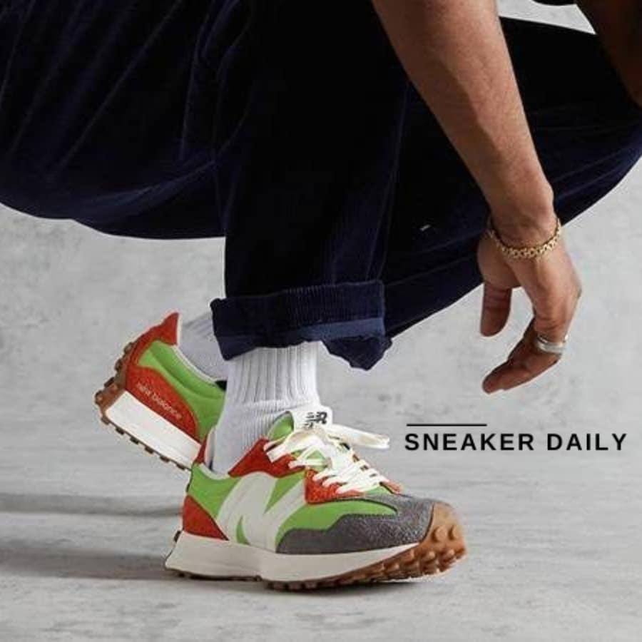 New Balance 327 MS327SFA góc nhìn trên xuống