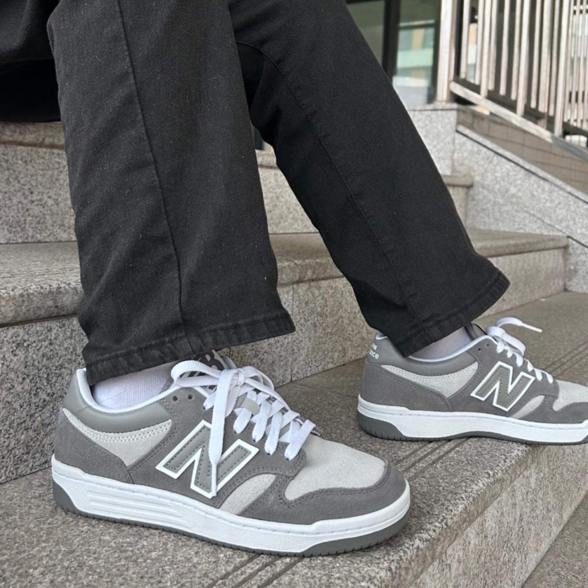 New Balance 480 BB480LEC trong bối cảnh đời thường